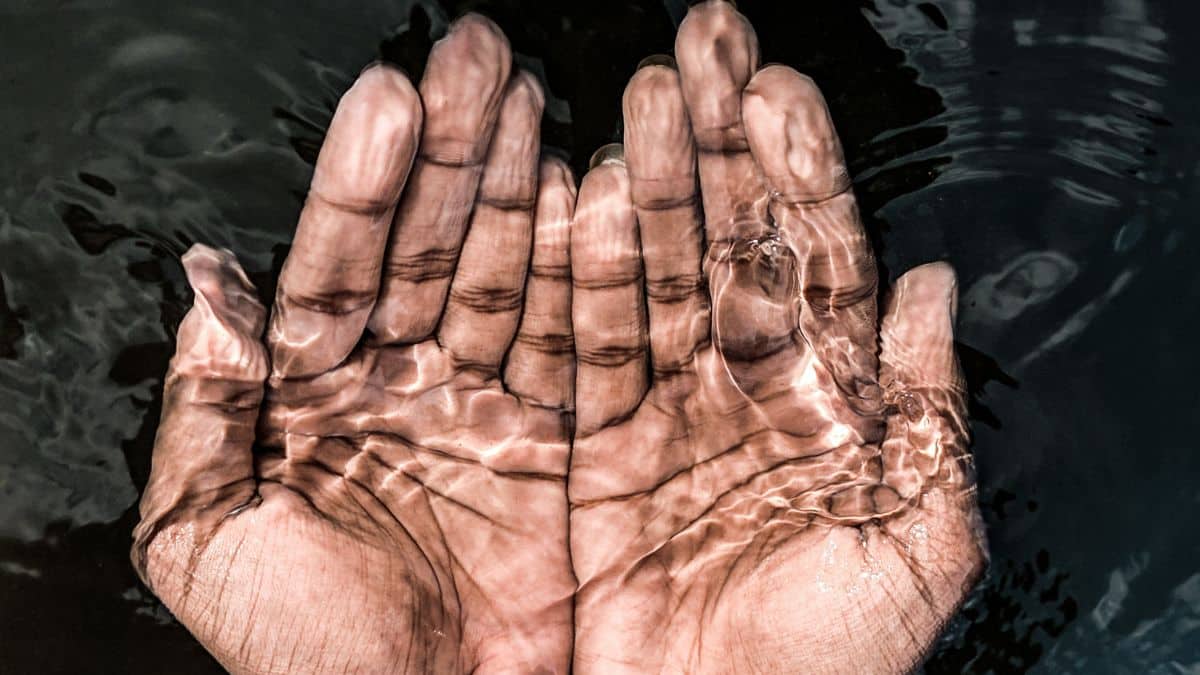 Resource feature image, hands under clear water