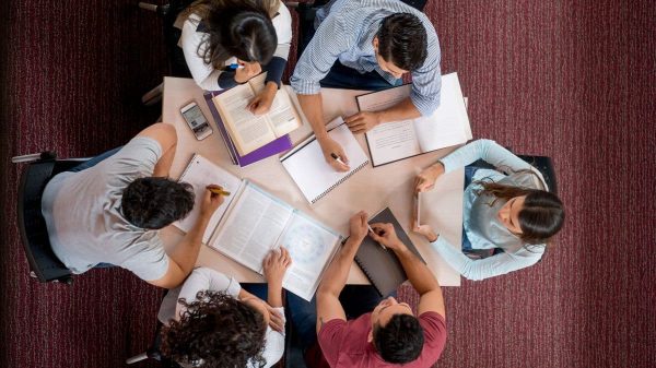 Learner Autonomy Beyond the Classroom